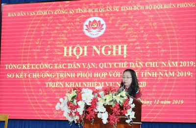 Đ/c Lê Thị Xuân Trang, UV.BTV , Trưởng Ban dân vận tỉnh uỷ phát biểu kết luận tại hội nghị