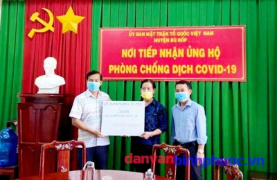 Hội doanh nghiệp huyện Bù Đốp ủng hộ phòng, chống covid-19