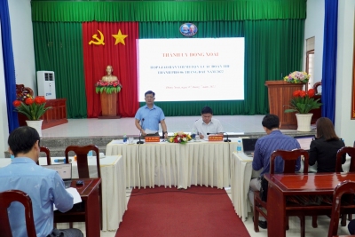 Đồng chí Hà Anh Dũng, Ủy viên Ban Thường vụ Tỉnh ủy – Bí thư Thành ủy Đồng Xoài phát biểu chỉ đạo tại cuộc họp