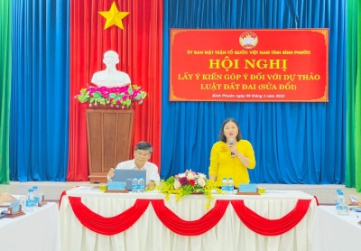 Lãnh đạo UB MTTQ Việt Nam tỉnh chủ trì, phát biểu tại Hội nghị  (Nguồn: UBMTTQVN tỉnh Bình Phuước)