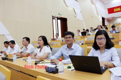 Các đại biểu tham dự hội nghị