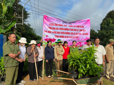 XÃ LỘC THÁI - HUYỆN LỘC NINH TRIỂN KHAI PHÁT ĐỘNG CHƯƠNG TRÌNH PHÁT ĐỘNG, HƯỞNG ỨNG PHONG TRÀO “TRỒNG CÂY XANH CÓ HOA, TRỒNG HOA CÁC TUYẾN ĐƯỜNG Ở KHU DÂN CƯ”