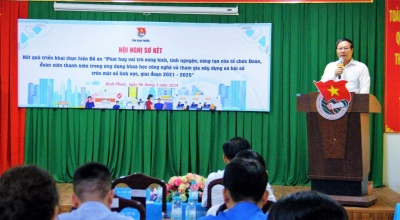 Đ/c Trịnh Thanh Tuệ - Phó Trưởng Ban Dân vận Tỉnh ủy phát biểu tại Hội nghị