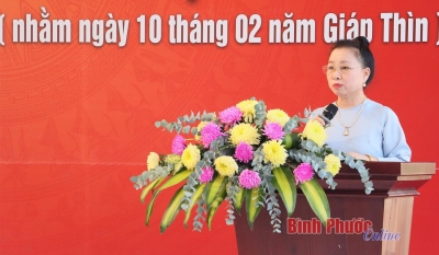 Đồng chí Lê Thị Xuân Trang, Ủy viên Ban Thường vụ, Trưởng Ban Dân vận Tỉnh ủy, Chủ tịch Ủy ban MTTQ Việt Nam tỉnh phát biểu