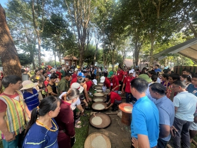 Hội thi Giã gạo chày tay - Nuôi quân đánh giặc.