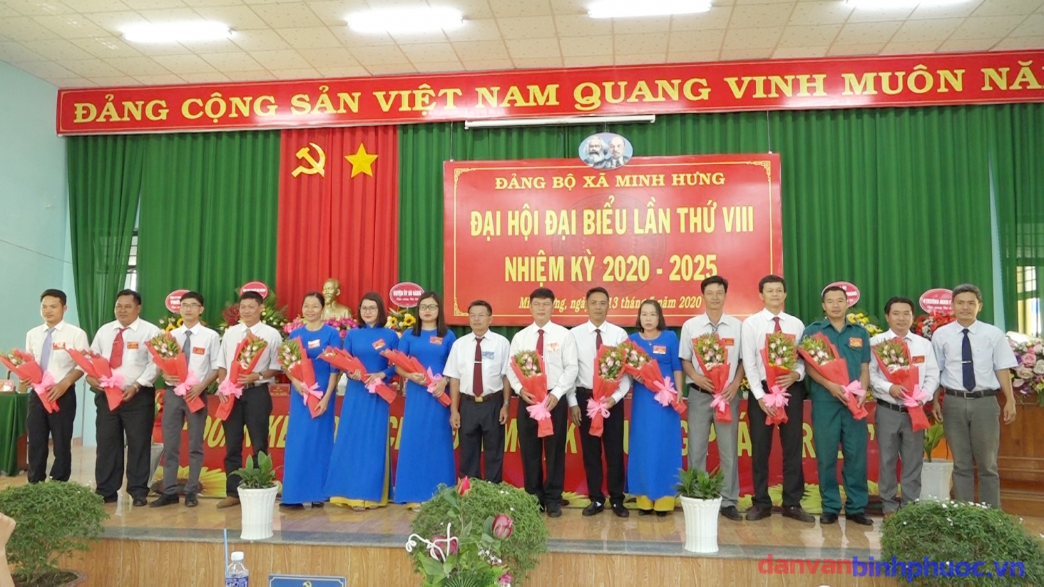 Ban chấp hành Đảng bộ xã Minh Hưng  nhiệm kỳ 2020-2025 ra mắt và nhận nhiệm vụ