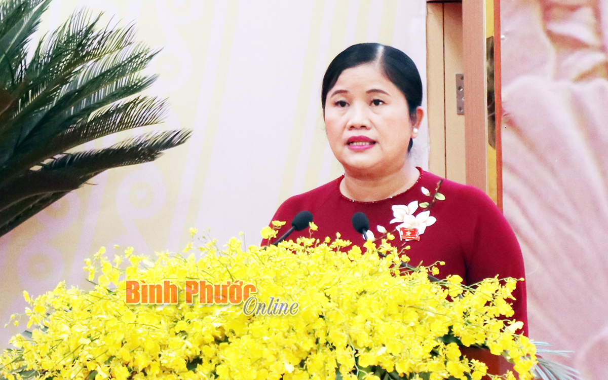Bà Trần Tuệ Hiền, Phó bí thư Tỉnh ủy, Chủ tịch UBND tỉnh khóa X, nhiệm kỳ 2021-2026 phát biểu nhận nhiệm vụ