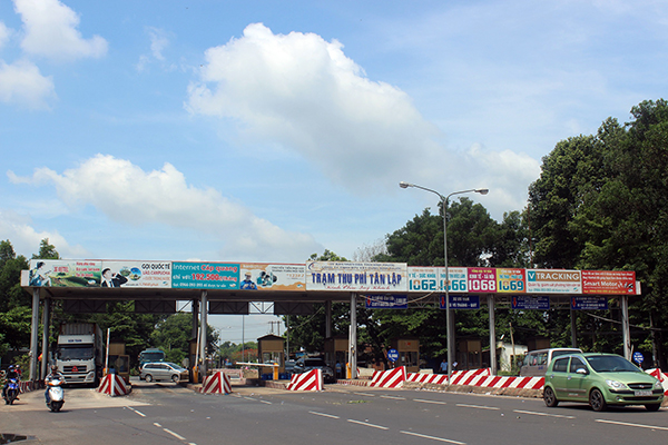 Trạm thu phí Tân Lập, huyện Đồng Phú thuộc Công ty TNHH một thành viên cao su Bình Phước. Internet