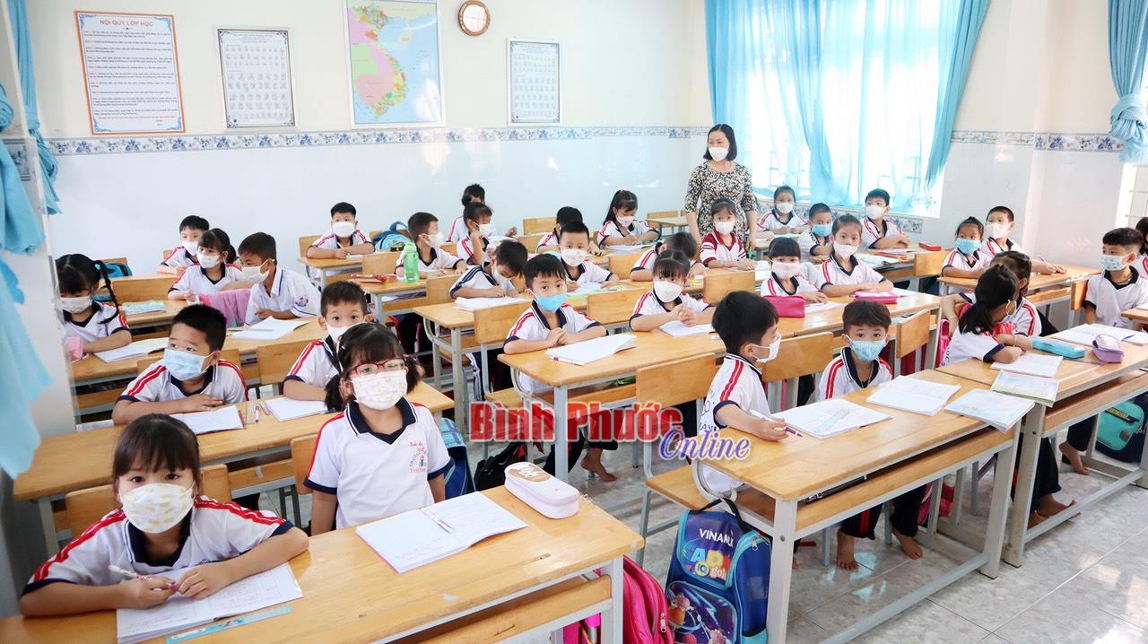Học sinh Trường tiểu học Tiến Thành (Thành phố Đồng Xoài) trong giờ học trực tiếp Nguồn ảnh: Bình Phước Online