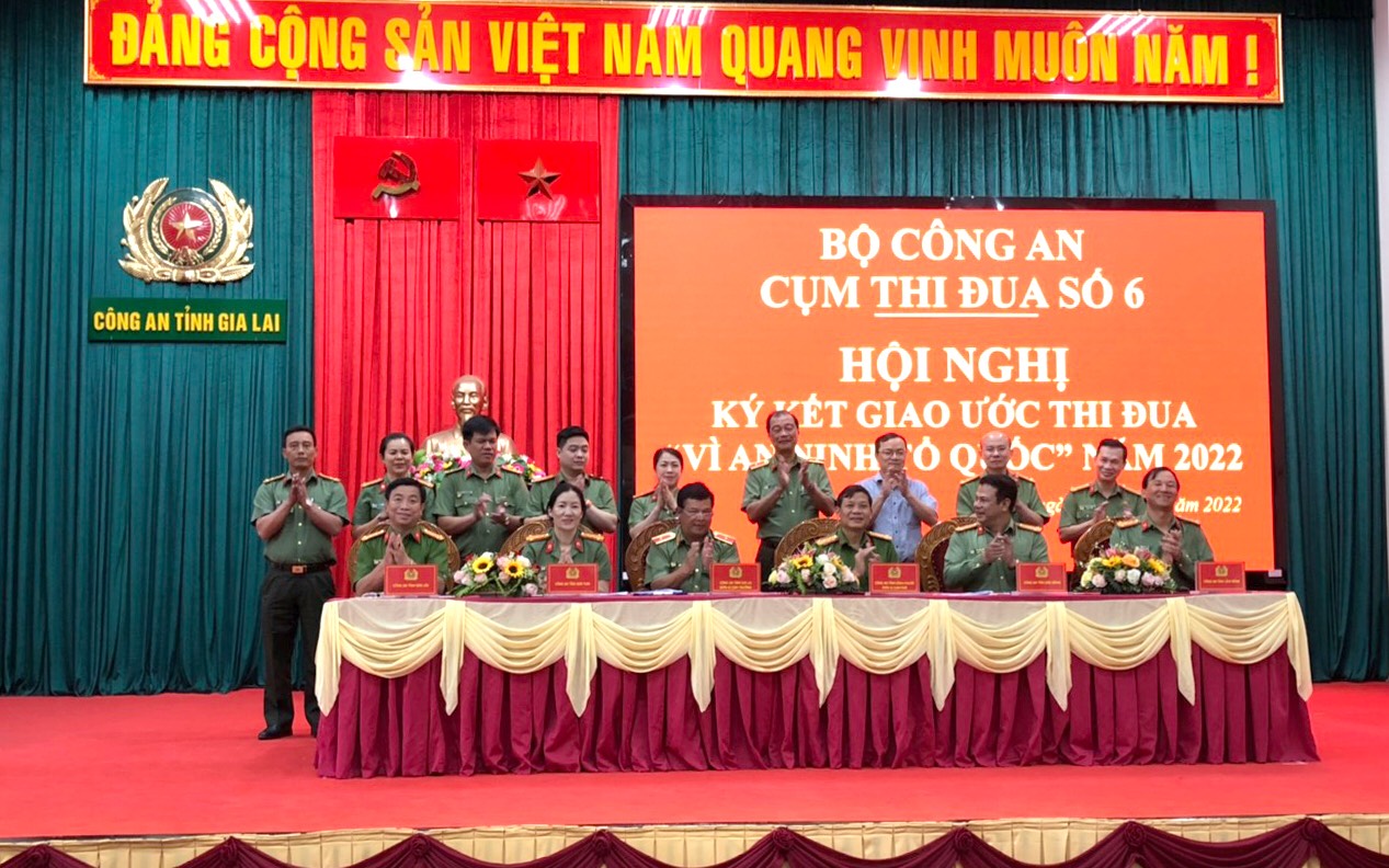 Công an tỉnh Bình Phước tham dự Hội nghị ký kết giao ước thi đua vì an ninh Tổ quốc năm 2022 do Cụm thi đua số 2 Bộ Công an tổ chức.