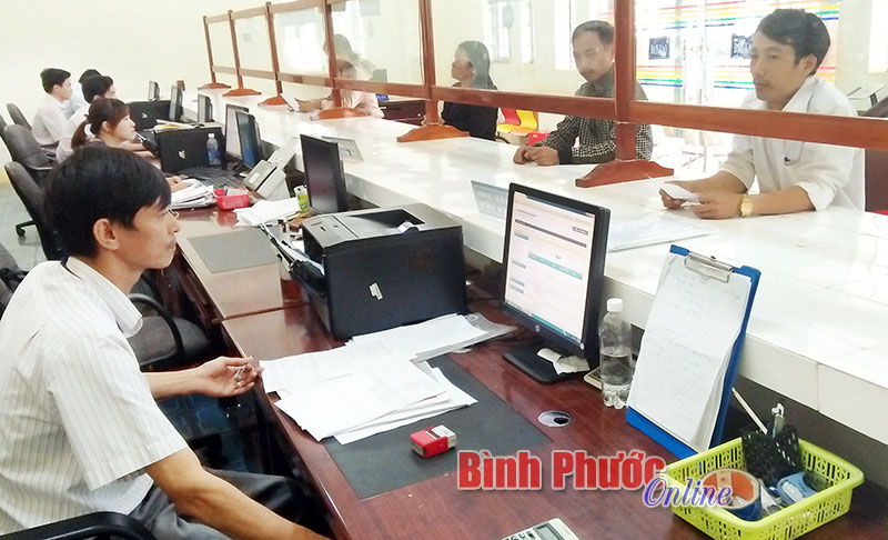 Bộ phận một cửa UBND huyện Bù Đăng thời gian qua đã thực hiện tốt cải cách hành chính (Ảnh Báo Bình Phước Online)