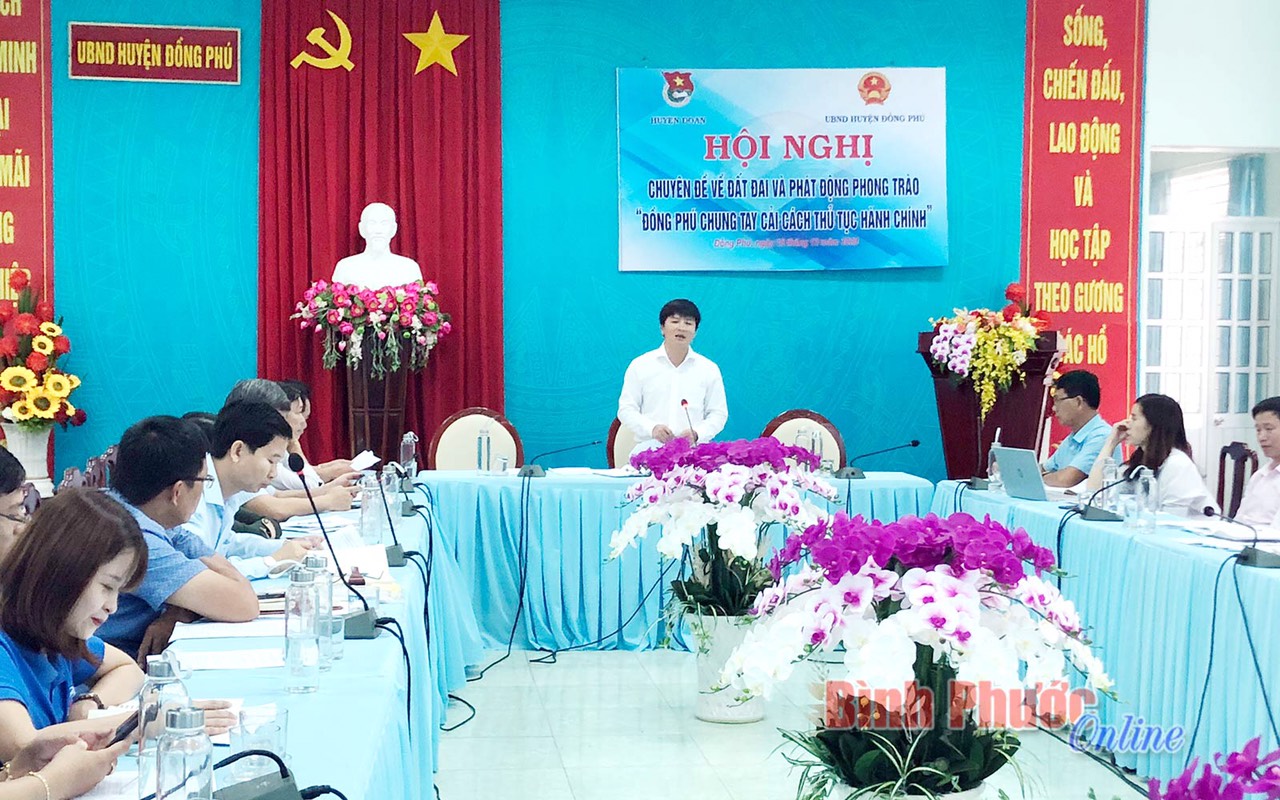 Huyện Đồng Phú tổ chức Hội nghị thảo luận chuyên đề về đất đai và phát động phong trào “Đồng Phú chung tay cải cách thủ tục hành chính”