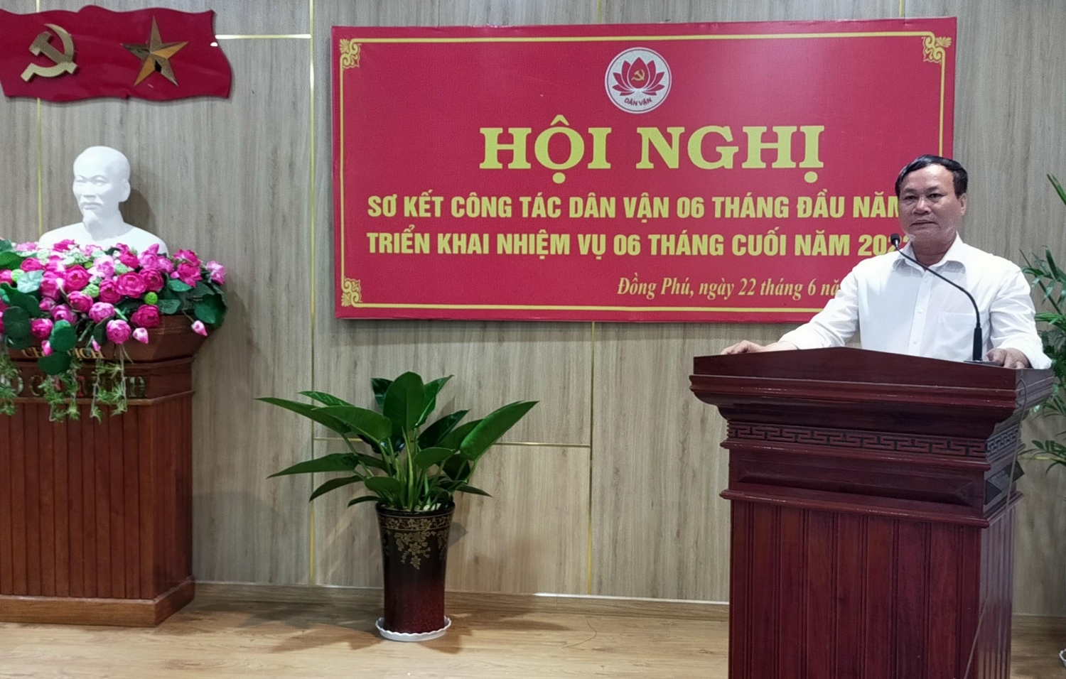 Phó Ban dân vận Tỉnh ủy Trịnh Thanh Tuệ phát biểu chỉ đạo tại hội nghị