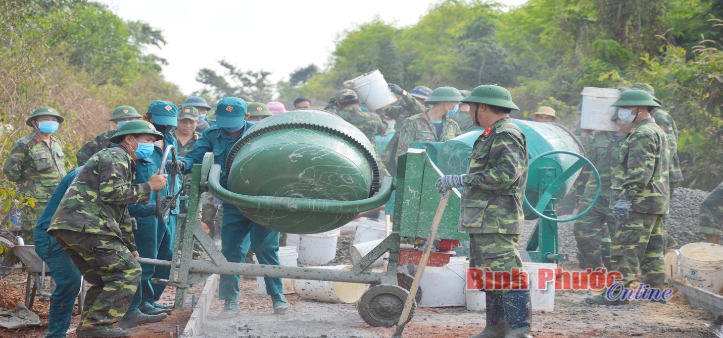 Lực lượng vũ trang tỉnh tham gia xây dựng nông thôn mới