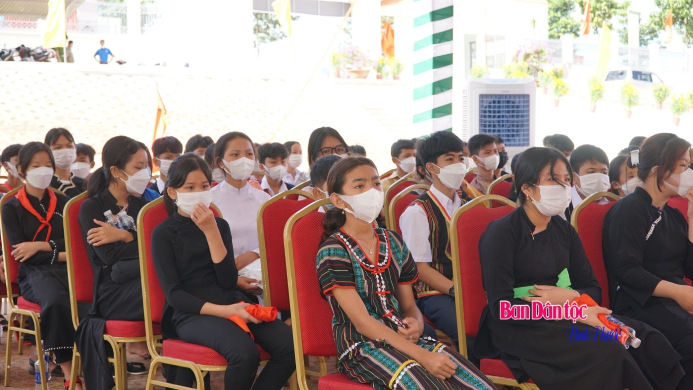 Học sinh đồng bào dân tộc thiểu số trường Dân tộc nội trú (THCS) huyện Lộc Ninh: Nguồn Ban Dân tộc tỉnh Bình Phước