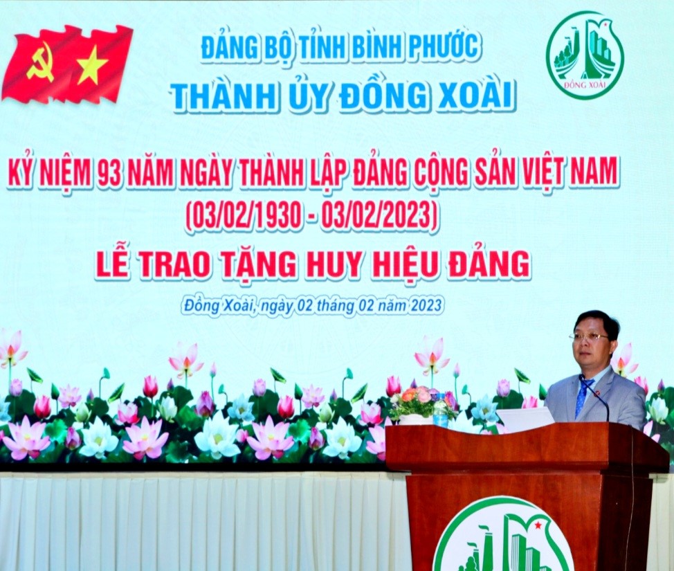 Ủy viên BTV Tỉnh ủy, Bí Thư Thành ủy Đồng Xoài – Hà Anh Dũng phát biểu tại buổi lễ