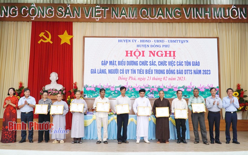 Chức sắc, chức việc tiêu biểu huyện Đồng Phú được biểu dương năm 2023