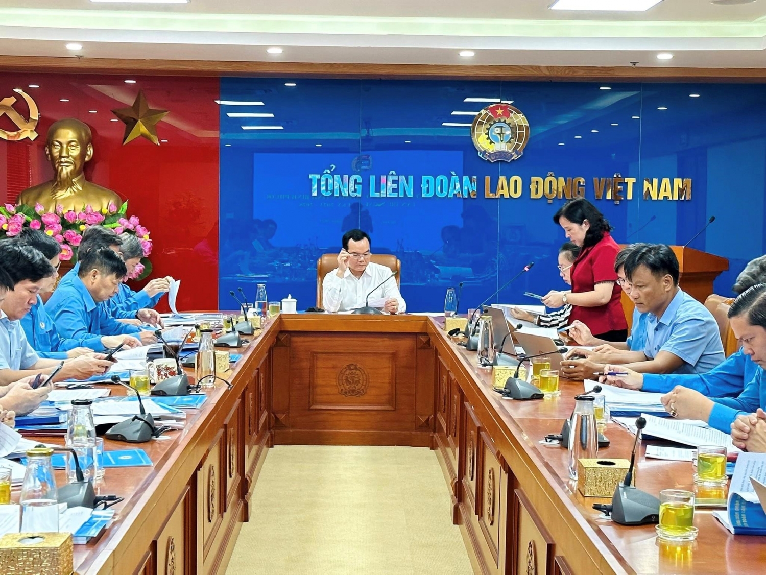 Tổng Liên đoàn Lao động Việt Nam làm việc với Ban Thường vụ LĐLĐ tỉnh Bình Phước về công tác tổ chức đại hội điểm cấp tỉnh (Nguồn ảnh: Công đoàn Bình Phước)