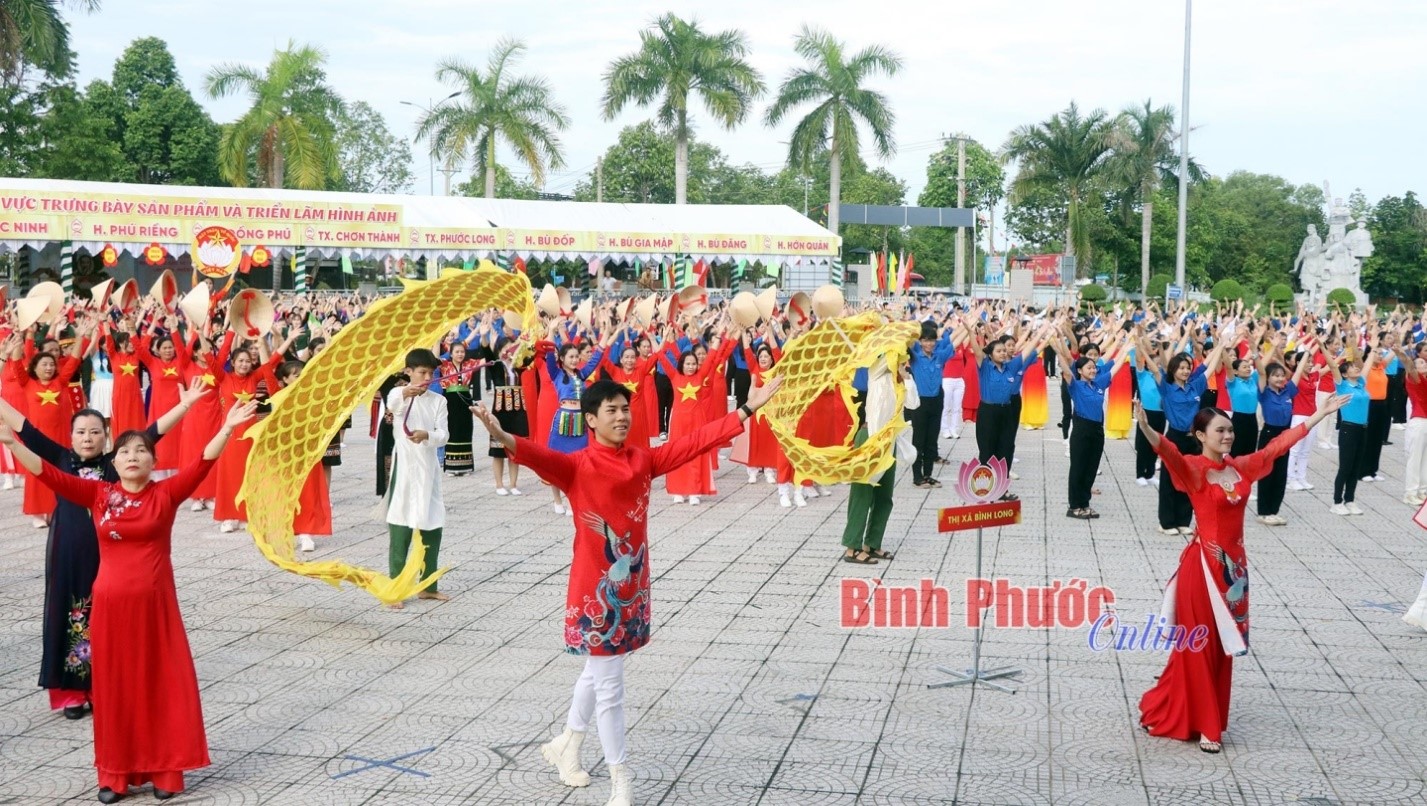 Hình ảnh các hoạt động sôi nổi bên lề đại hội